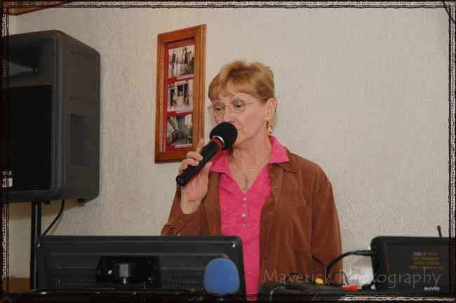 Karaoke at Flacos 01-20-12 014