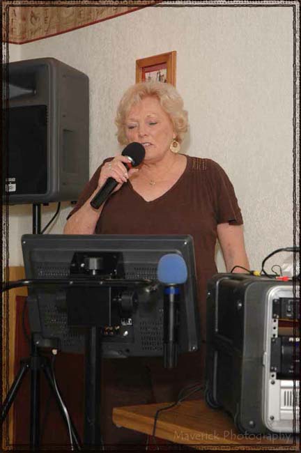 Karaoke at Flacos 01-20-12 020