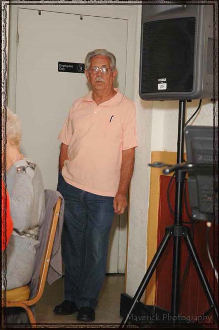 Karaoke at Flacos 01-20-12 028
