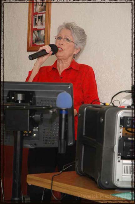 Karaoke at Flacos 01-20-12 036