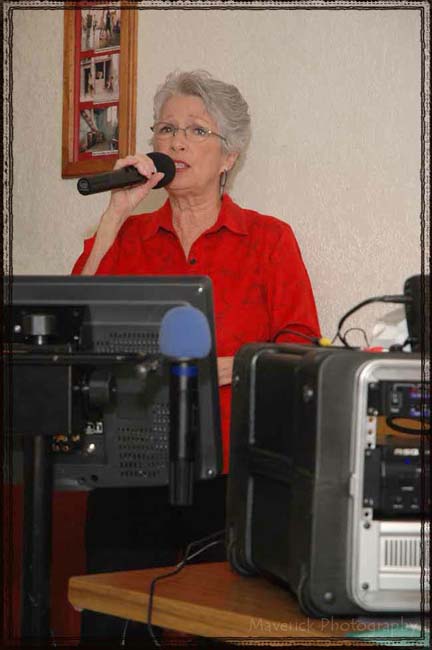 Karaoke at Flacos 01-20-12 037