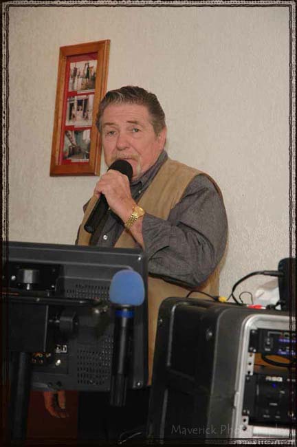 Karaoke at Flacos 01-20-12 043