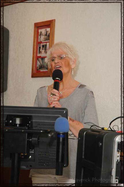 Karaoke at Flacos 01-20-12 053