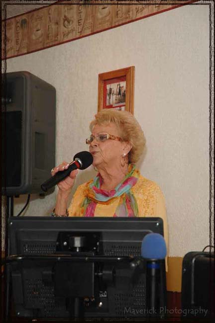 Karaoke at Flacos 01-20-12 058