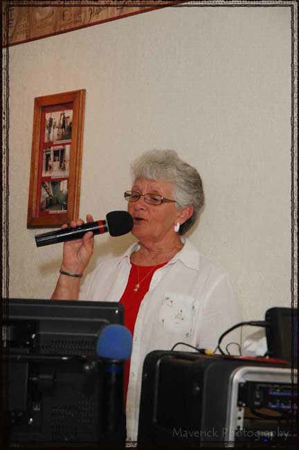 Karaoke at Flacos 01-20-12 073