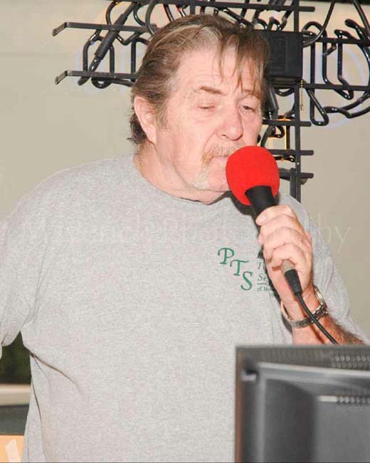 Karaoke at Flacos 6-17-11 33