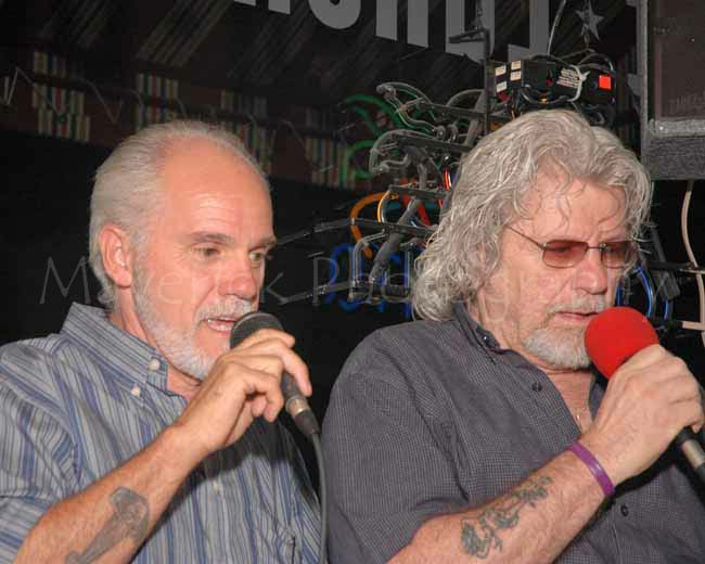 Karaoke at Flacos 6-17-11 53